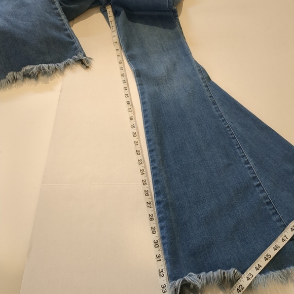 Blank Paige Women's Bell Bottom Jeans with Frayed Hem , Size M - Picture 3 of 7
